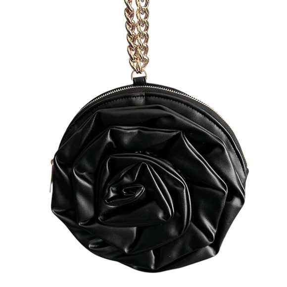 🥀 NWT A New Day Black and Gold 8” Round Rosette Clutch - Picture 2 of 8